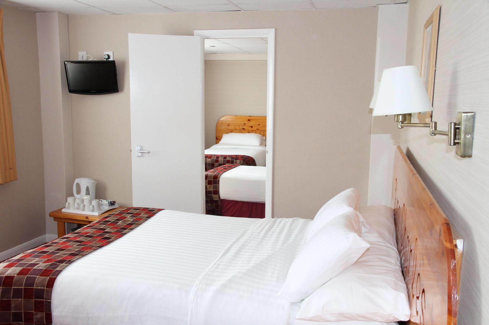 King Charles Hotel Gillingham  Eksteriør billede