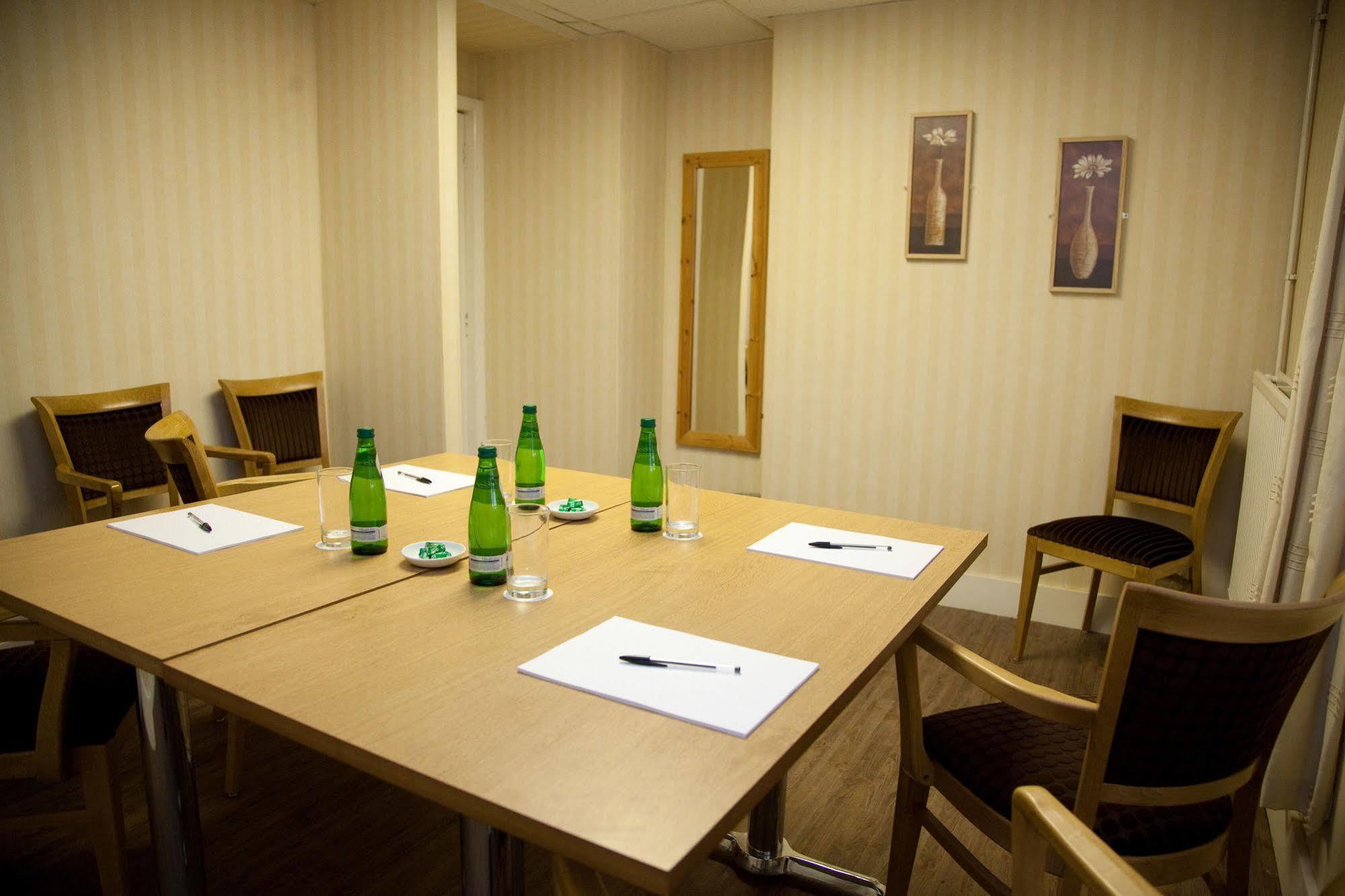 King Charles Hotel Gillingham  Eksteriør billede