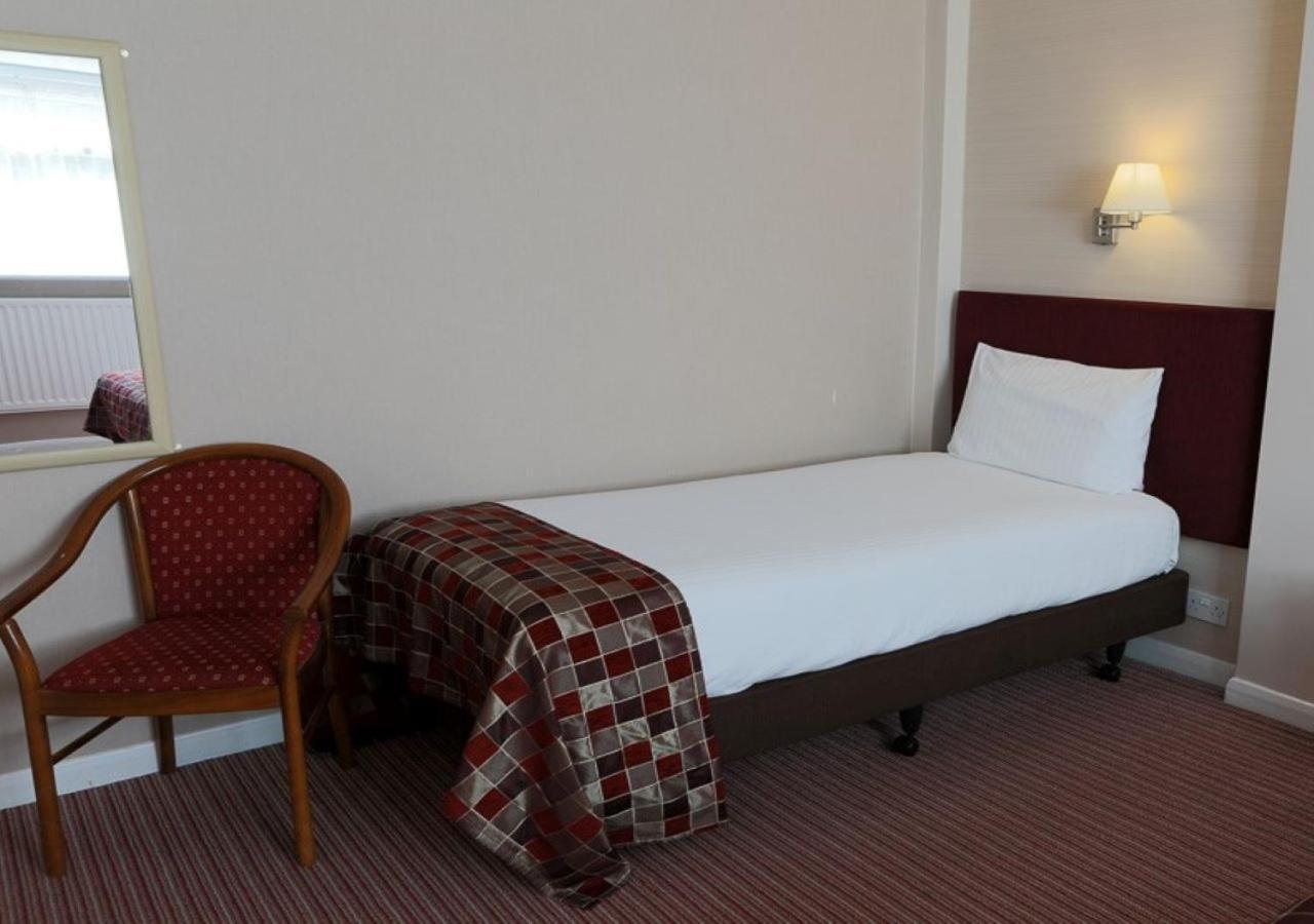 King Charles Hotel Gillingham  Eksteriør billede