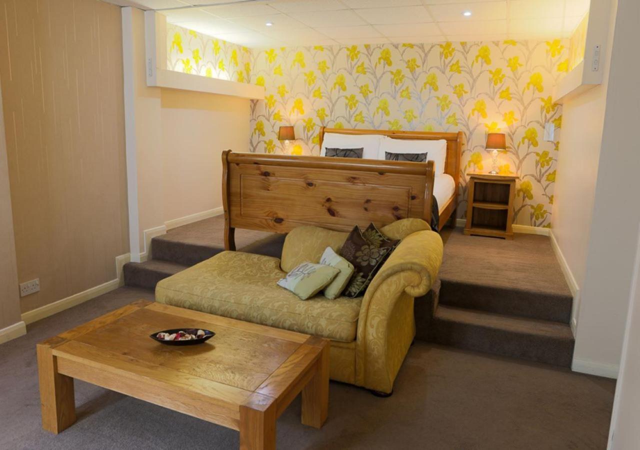 King Charles Hotel Gillingham  Eksteriør billede